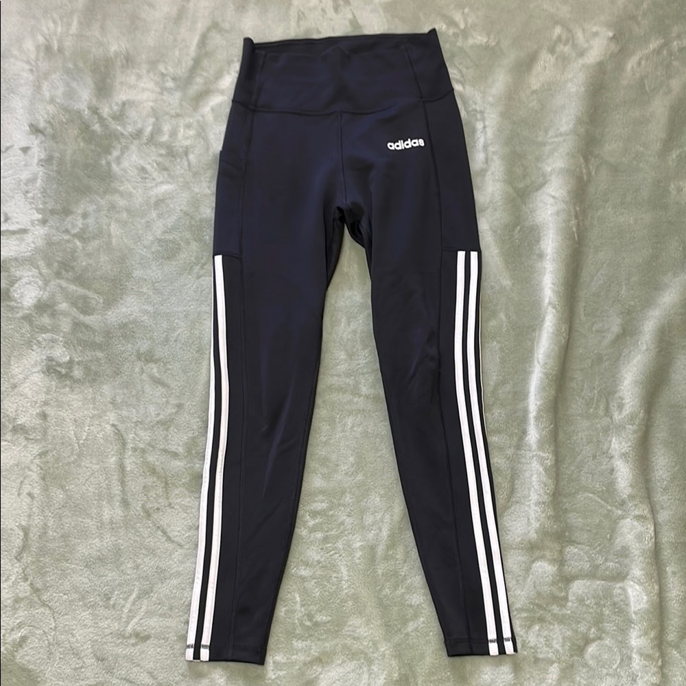 Adidas striped leggings with side pocket size Small